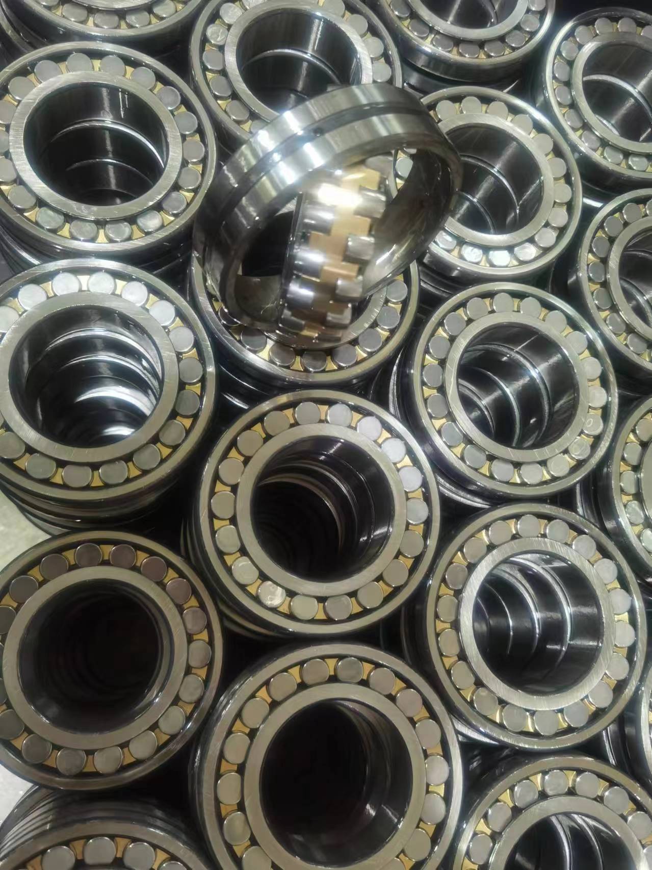 Double row spherical roller bearing